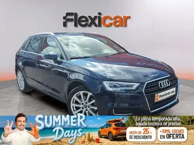 Usado Audi A3 Design 116 CV (85 kW) 2019 Azul Berlina