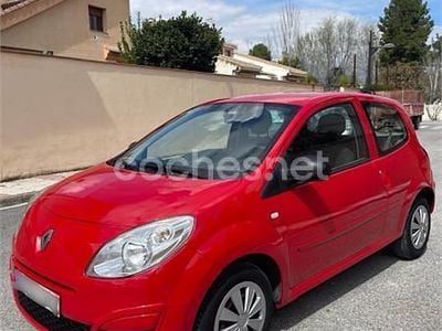 Usado Renault Twingo Dynamique 75 CV (55 kW) 2009 Rojo Utilitario