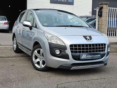 Usado Peugeot 3008 Premium 109 CV (80 kW) 2010 Gris Utilitario