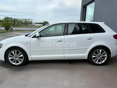 Usado Audi A3 S-Line 105 CV (77 kW) 2013 Blanco Berlina