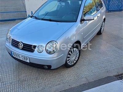Gris / plata Usado 2003 VW Polo Trendline Berlina | 2600 € (Precio justo)
