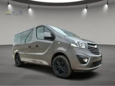 Usado Opel Vivaro 145 CV (106 kW) 2017 Gris / plata Monovolumen