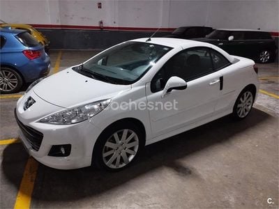 Usado Peugeot 207 CC 120 CV (88 kW) 2009 Blanco Descapotable