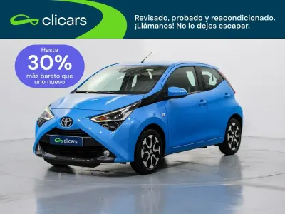 Usado Toyota Aygo X-play 72 CV (52 kW) 2019 Azul Utilitario