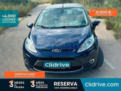 Usado Ford Fiesta Titanium 82 CV (60 kW) 2011 Azul Utilitario