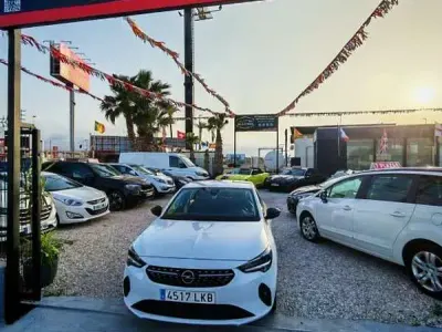 Usado Opel Corsa Elegance 101 CV (74 kW) 2020 Blanco Utilitario