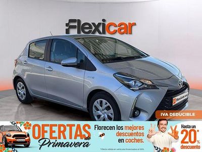 Usado Toyota Yaris Hybrid Advance 100 CV (73 kW) 2019 Gris