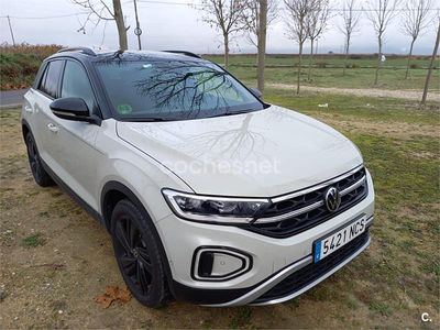 Usado VW T-Roc 150 CV (110 kW) 2025 Beige SUV