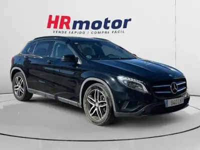 Usado Mercedes GLA200 Style 136 CV (100 kW) 2016 Negro SUV