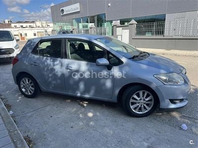 Gris / plata Usado 2007 Toyota Auris Luna Berlina | 4800 € (Un poco caro)