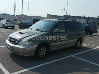 Usado Kia Carnival EX 144 CV (105 kW) 2003 Verde Monovolumen