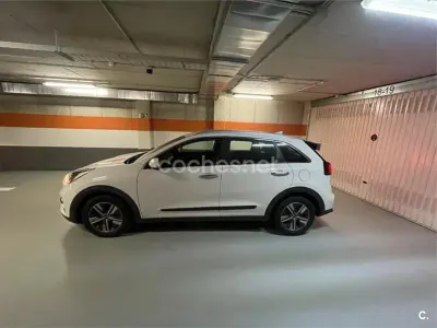 Usado Kia Niro 141 CV (103 kW) 2021 Blanco SUV