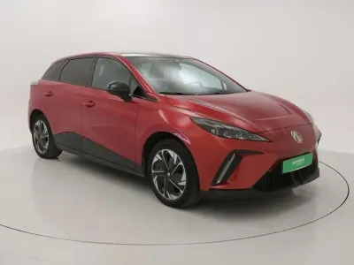 Usado MG MG4 EV Luxury 150 kW (204 CV) 2023 Negro Utilitario