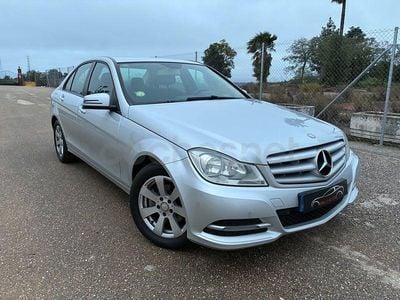 Usado Mercedes C200 Avantgarde 136 CV (100 kW) 2013 Gris / plata Berlina