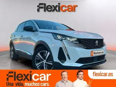 Usado Peugeot 3008 Allure 130 CV (95 kW) 2022 Blanco SUV