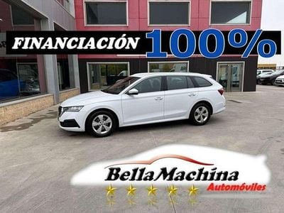 Usado Skoda Octavia 111 CV (81 kW) 2021 Blanco Familiar