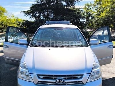 Usado Kia Carnival 185 CV (136 kW) 2009 Gris / plata Monovolumen