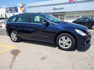 Usado Mercedes R280 231 CV (169 kW) 2008 Azul Monovolumen