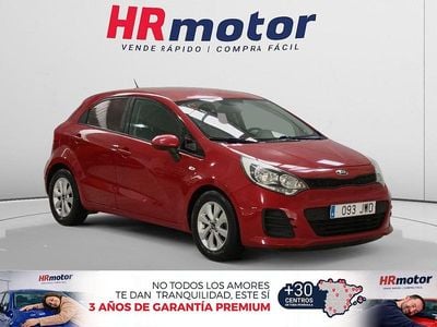 Usado Kia Rio 84 CV (61 kW) 2017 Rojo Berlina