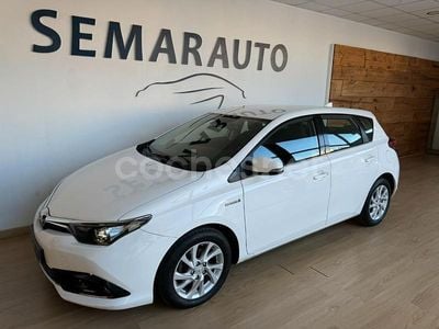 Toyota Auris Hybrid