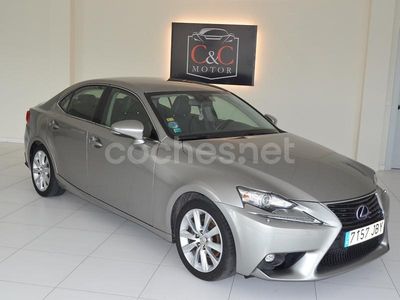 Lexus IS300h