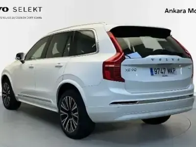Usado Volvo XC90 Core 455 CV (334 kW) 2023 Blanco SUV