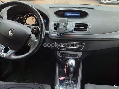 Gris / plata Usado 2015 Renault Mégane LIMITED Berlina | 6000 € (Precio justo)
