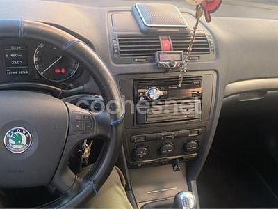 Negro Usado 2007 Skoda Octavia Elegance Berlina | 4800 € (Precio justo)
