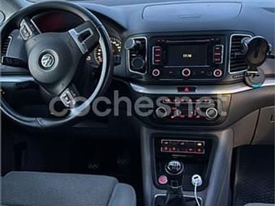 Usado VW Sharan Advance 140 CV (102 kW) 2012 Gris / plata Monovolumen