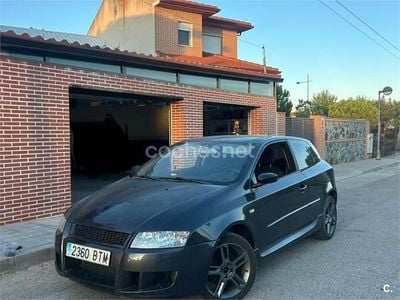 Używany Fiat Stilo Dynamic 115 KM (84 kW) 2002 Czarny Sedan/Limuzyna