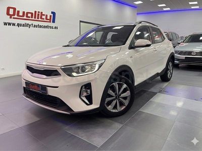 Usado Kia Stonic 84 CV (61 kW) 2023 Blanco SUV