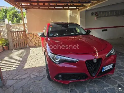 Usado Alfa Romeo Stelvio 180 CV (132 kW) 2017 Rojo SUV