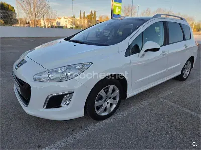 Begagnad Peugeot 308 SW Active 115 HK (84 kW) 2013 Vit Kombi