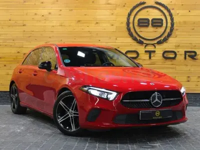 Usado Mercedes A180 116 CV (85 kW) 2019 Rojo Berlina