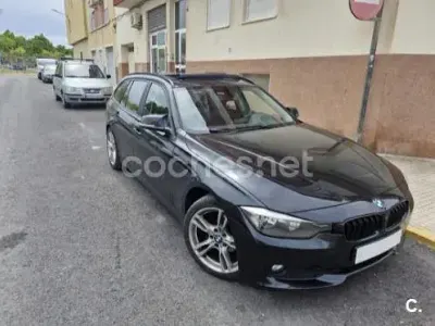 Usado BMW 318 Comfort Edition 143 CV (105 kW) 2013 Negro Familiar