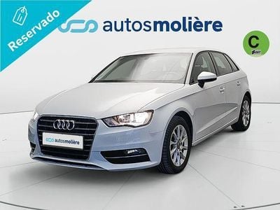 Usado Audi A3 Attraction 110 CV (80 kW) 2015 Blanco Utilitario