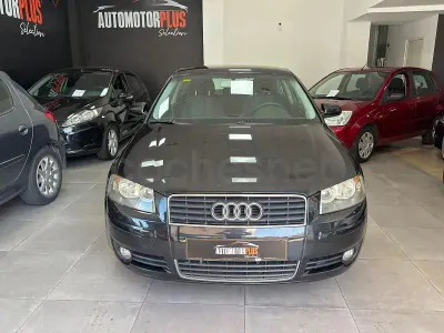 Usado Audi A3 Ambition 115 CV (84 kW) 2004 Negro Utilitario