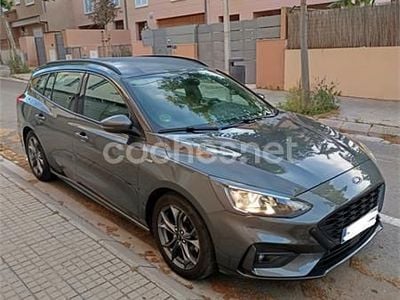 Usado Ford Focus ST-Line 125 CV (91 kW) 2019 Gris / plata Familiar