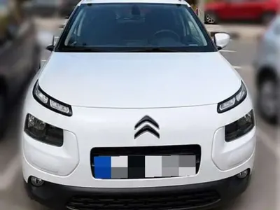 Usado Citroën C4 Cactus Feel 110 CV (80 kW) 2017 Blanco Utilitario