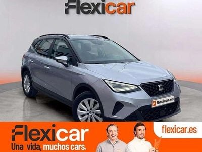 Usado Seat Arona Style 110 CV (80 kW) 2022 Gris SUV
