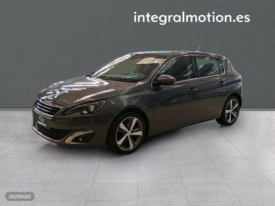 Usado Peugeot 308 Allure 130 CV (95 kW) 2015 Varios colores Berlina