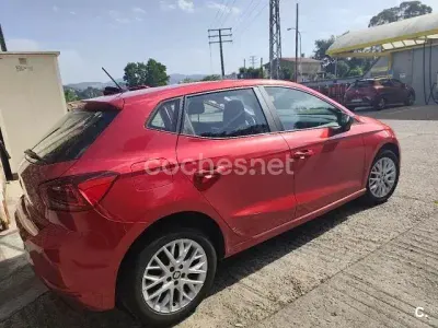 Usado Seat Ibiza Style 95 CV (69 kW) 2017 Rojo Berlina