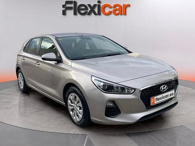 Usado Hyundai i30 GO! 95 CV (69 kW) 2018 Gris Utilitario