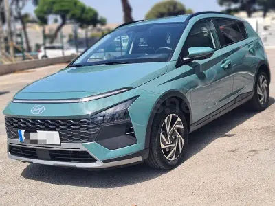 Usado Hyundai Bayon 100 CV (73 kW) 2025 Verde SUV