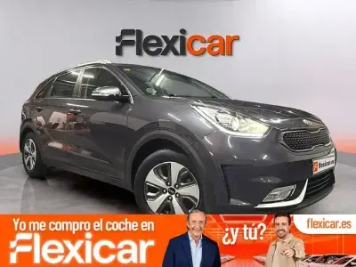 Usado Kia Niro 141 CV (103 kW) 2019 Negro SUV