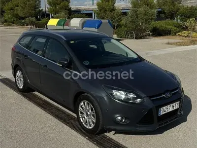 Usado Ford Focus Titanium 150 CV (110 kW) 2013 Azul Familiar