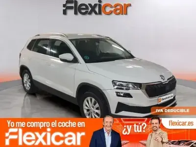 Usado Skoda Karoq Ambition 150 CV (110 kW) 2022 Blanco SUV