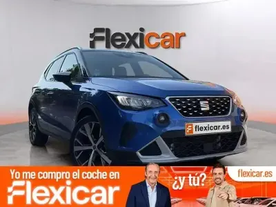 Usado Seat Arona Xperience 110 CV (80 kW) 2022 Azul SUV