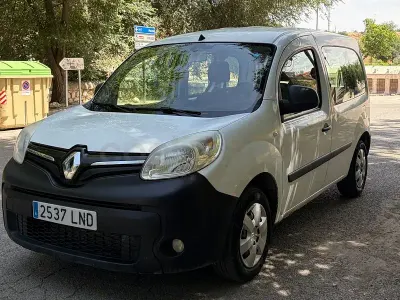 Usado Renault Kangoo Edition One 95 CV (69 kW) 2021 Blanco Monovolumen