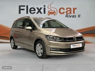 Usado VW Touran Trendline 115 CV (84 kW) 2018 Beige Monovolumen